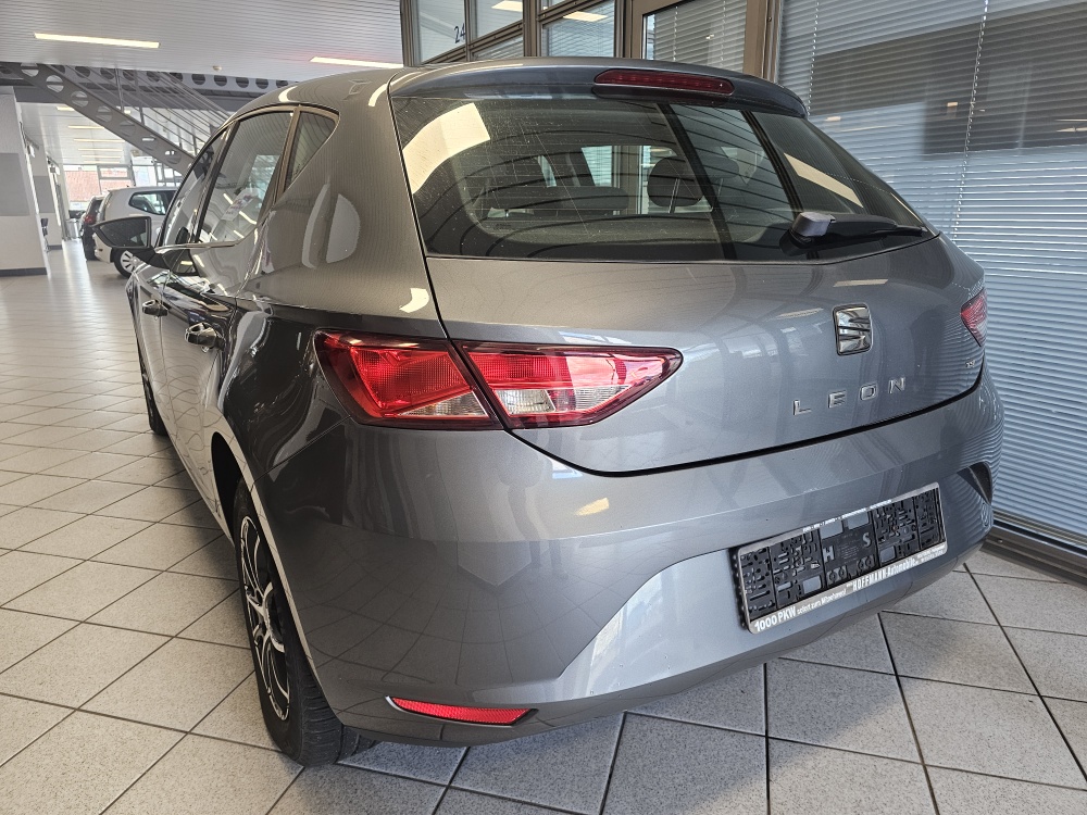 Seat Leon  bei Hoffmann Automobile in Wolfsburg kaufen und sofort mitnehmen - Bild 2