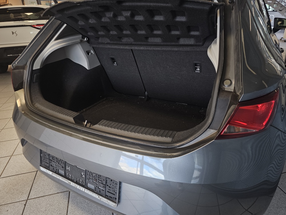 Seat Leon  bei Hoffmann Automobile in Wolfsburg kaufen und sofort mitnehmen - Bild 4