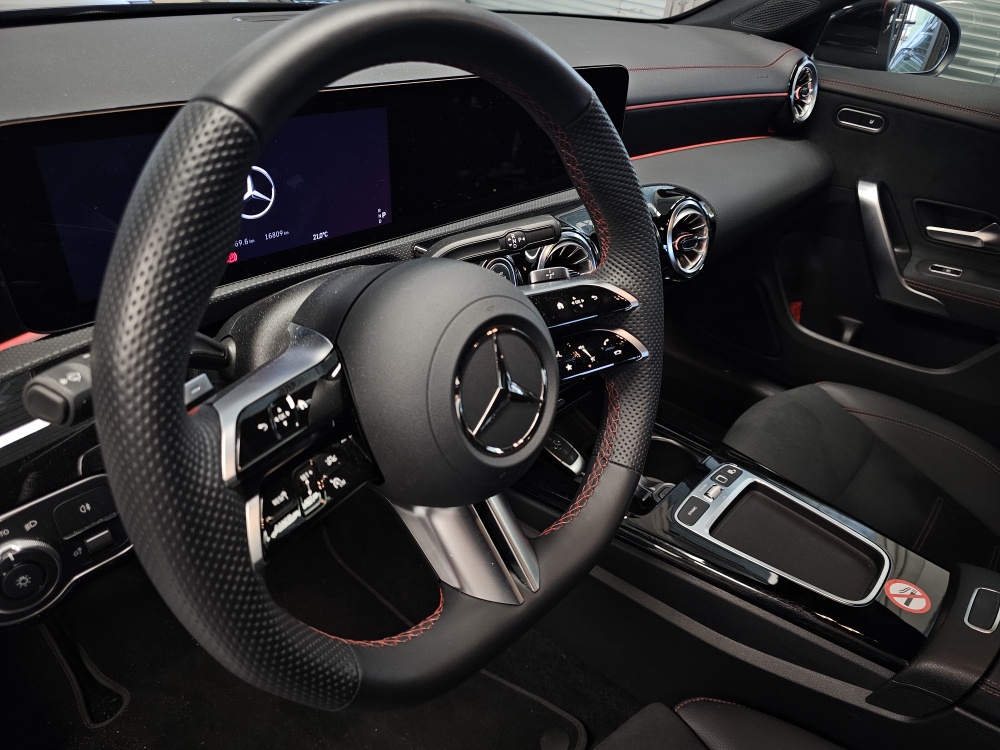 Mercedes-Benz CLA 200  bei Hoffmann Automobile in Wolfsburg kaufen und sofort mitnehmen - Bild 12