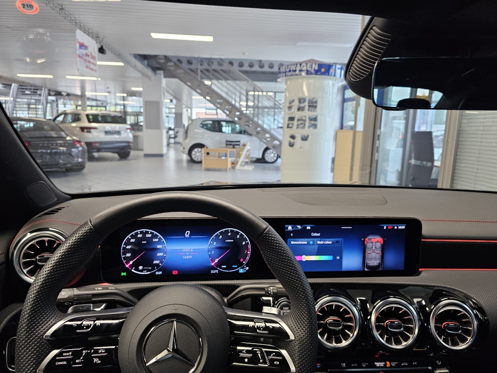 Mercedes-Benz CLA 200  bei Hoffmann Automobile in Wolfsburg kaufen und sofort mitnehmen - Bild 8