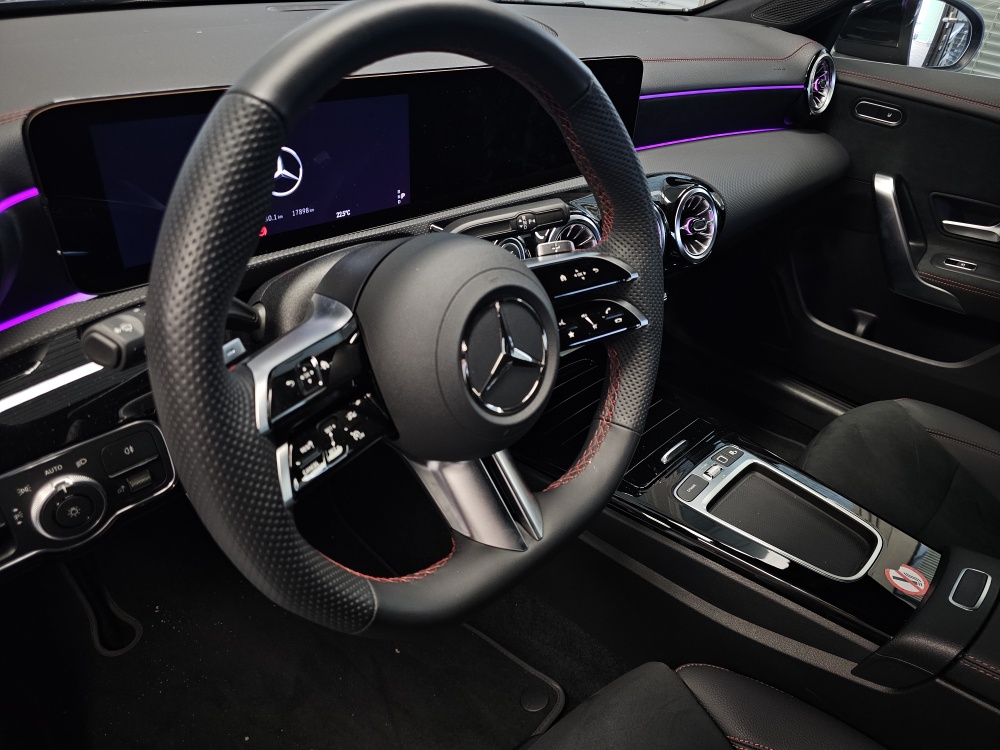 Mercedes-Benz CLA 180  bei Hoffmann Automobile in Wolfsburg kaufen und sofort mitnehmen - Bild 12