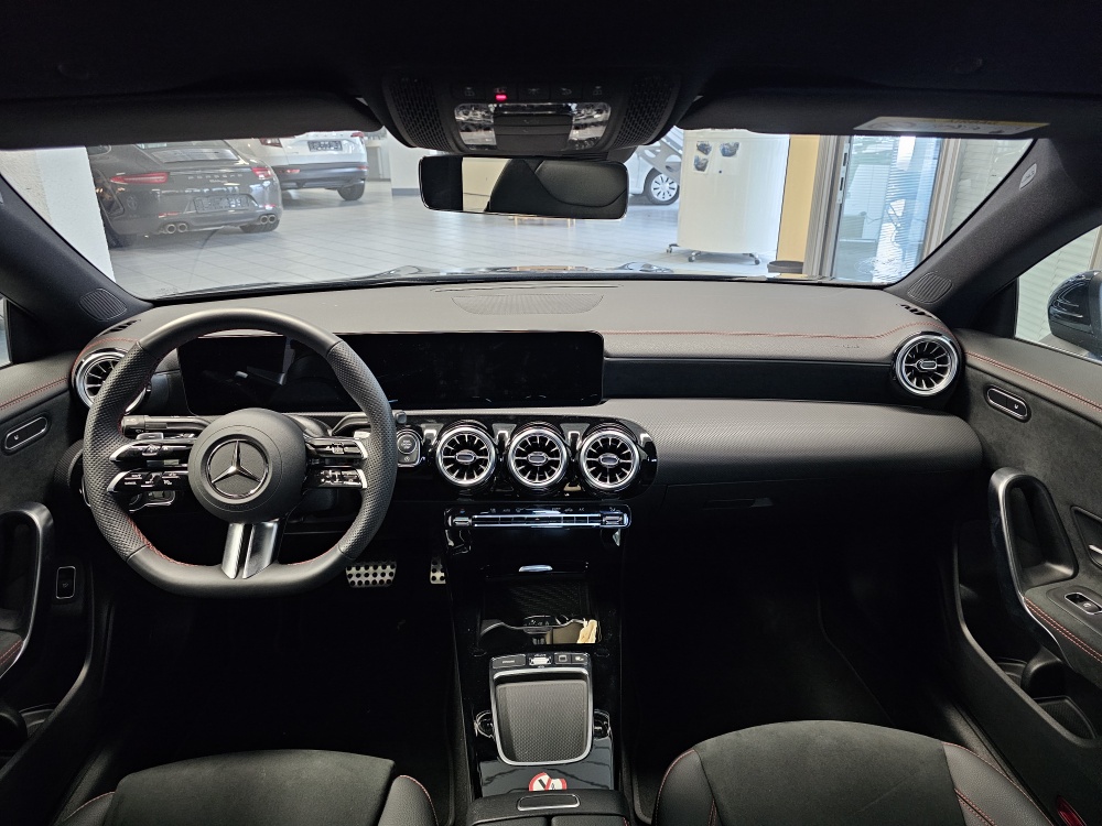 Mercedes-Benz CLA 180  bei Hoffmann Automobile in Wolfsburg kaufen und sofort mitnehmen - Bild 3