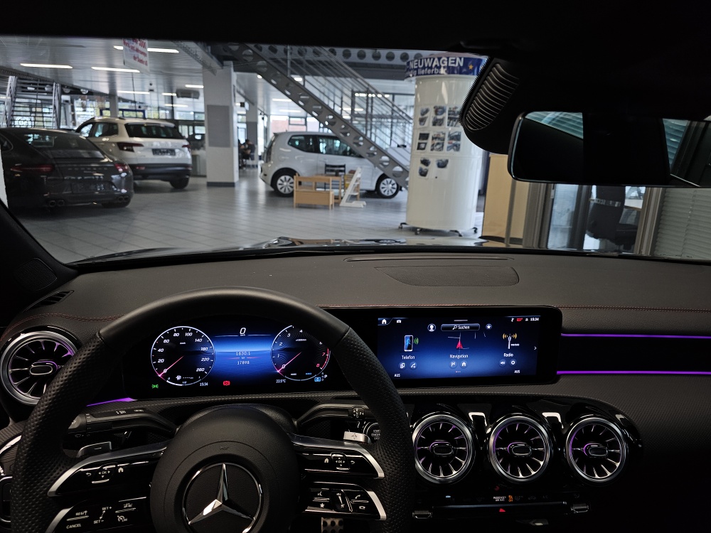 Mercedes-Benz CLA 180  bei Hoffmann Automobile in Wolfsburg kaufen und sofort mitnehmen - Bild 8