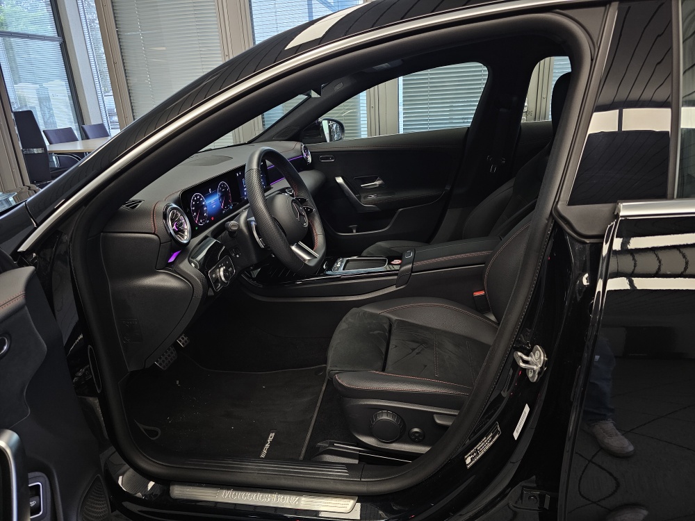 Mercedes-Benz CLA 180  bei Hoffmann Automobile in Wolfsburg kaufen und sofort mitnehmen - Bild 9