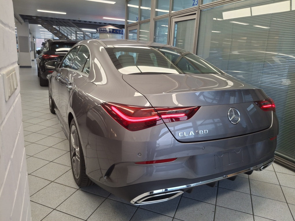 Mercedes-Benz CLA 180  bei Hoffmann Automobile in Wolfsburg kaufen und sofort mitnehmen - Bild 3