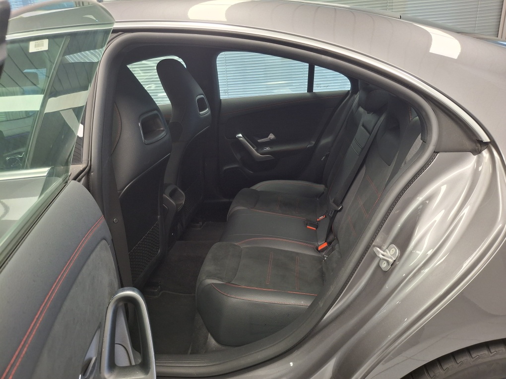 Mercedes-Benz CLA 180  bei Hoffmann Automobile in Wolfsburg kaufen und sofort mitnehmen - Bild 4