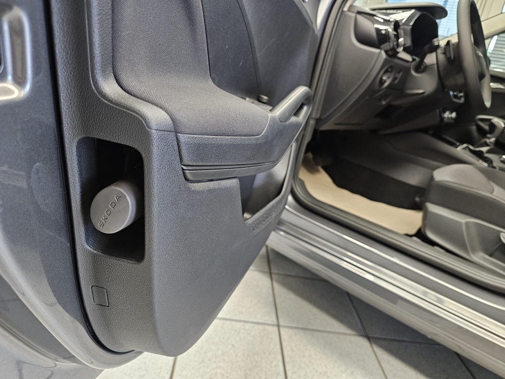 Skoda Fabia  bei Hoffmann Automobile in Wolfsburg kaufen und sofort mitnehmen - Bild 21