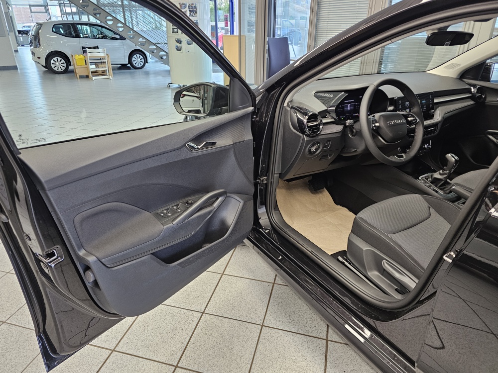 Skoda Fabia  bei Hoffmann Automobile in Wolfsburg kaufen und sofort mitnehmen - Bild 20