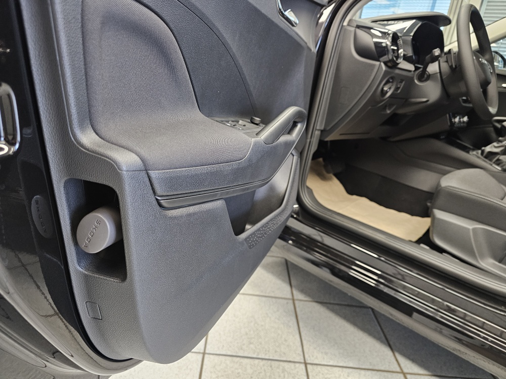 Skoda Fabia  bei Hoffmann Automobile in Wolfsburg kaufen und sofort mitnehmen - Bild 21
