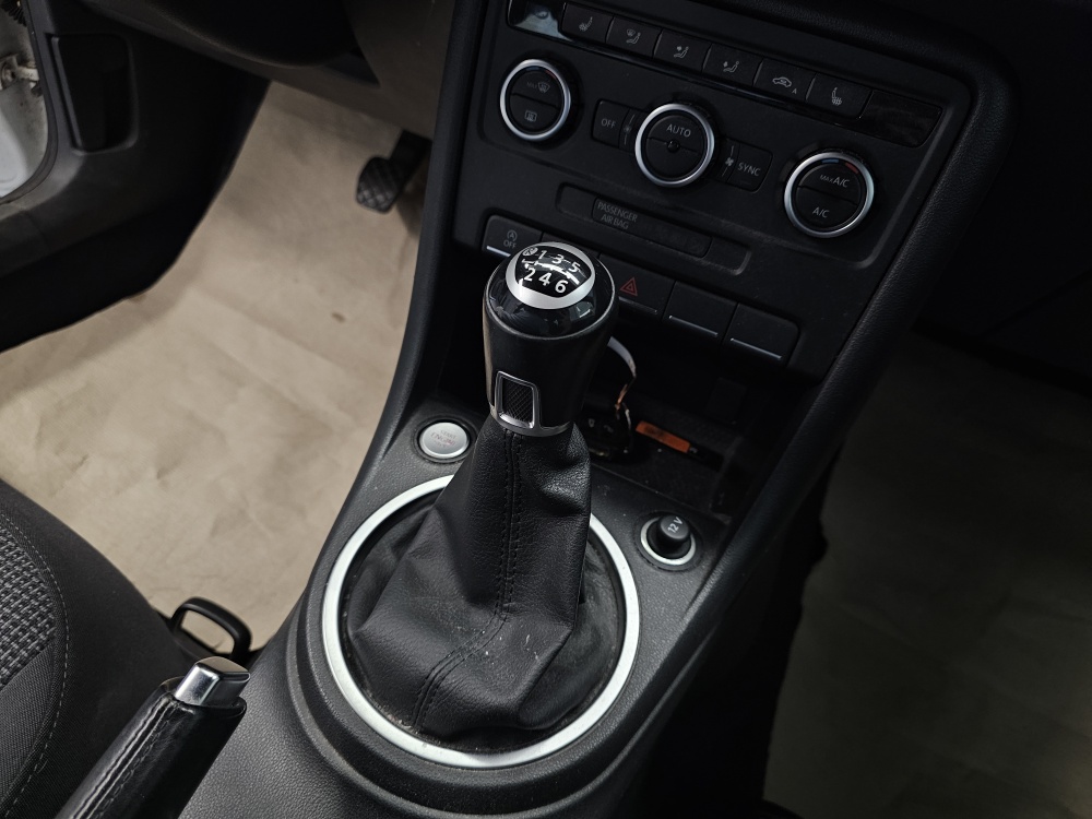VW New Beetle  bei Hoffmann Automobile in Wolfsburg kaufen und sofort mitnehmen - Bild 6