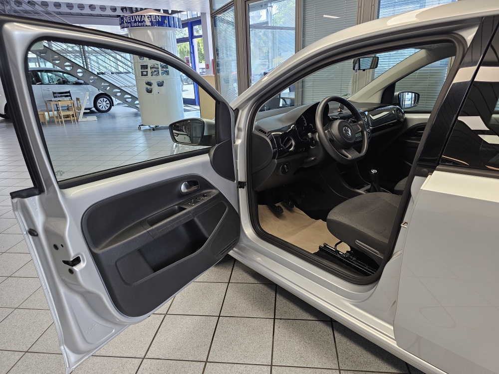 VW up!  bei Hoffmann Automobile in Wolfsburg kaufen und sofort mitnehmen - Bild 11