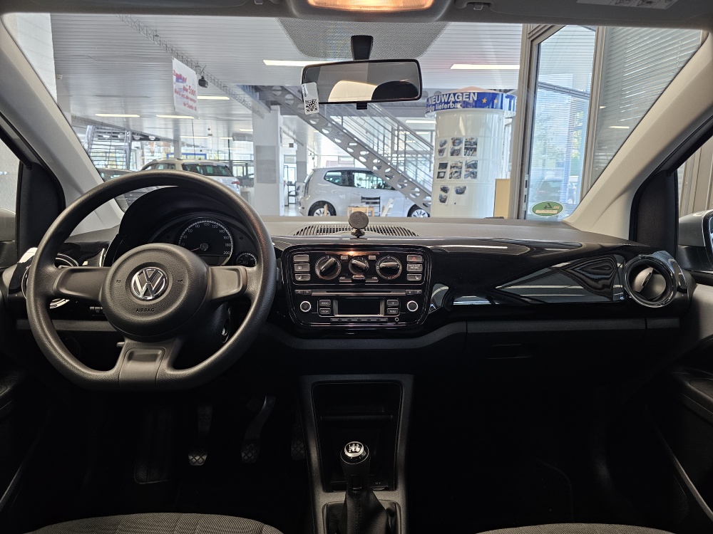 VW up!  bei Hoffmann Automobile in Wolfsburg kaufen und sofort mitnehmen - Bild 3