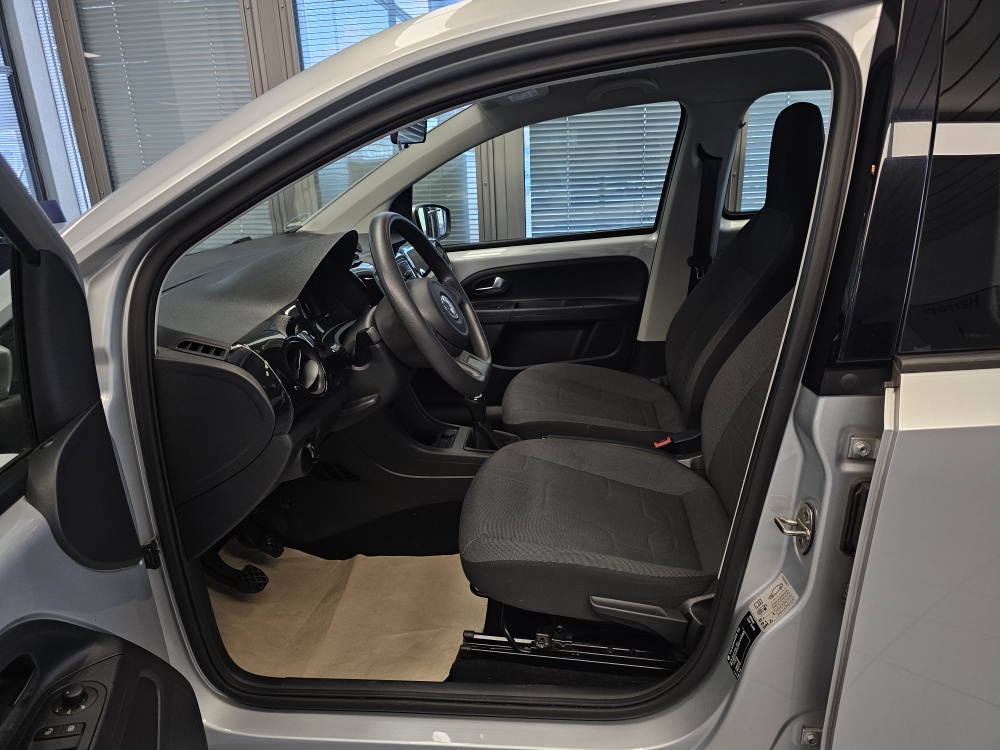VW up!  bei Hoffmann Automobile in Wolfsburg kaufen und sofort mitnehmen - Bild 9