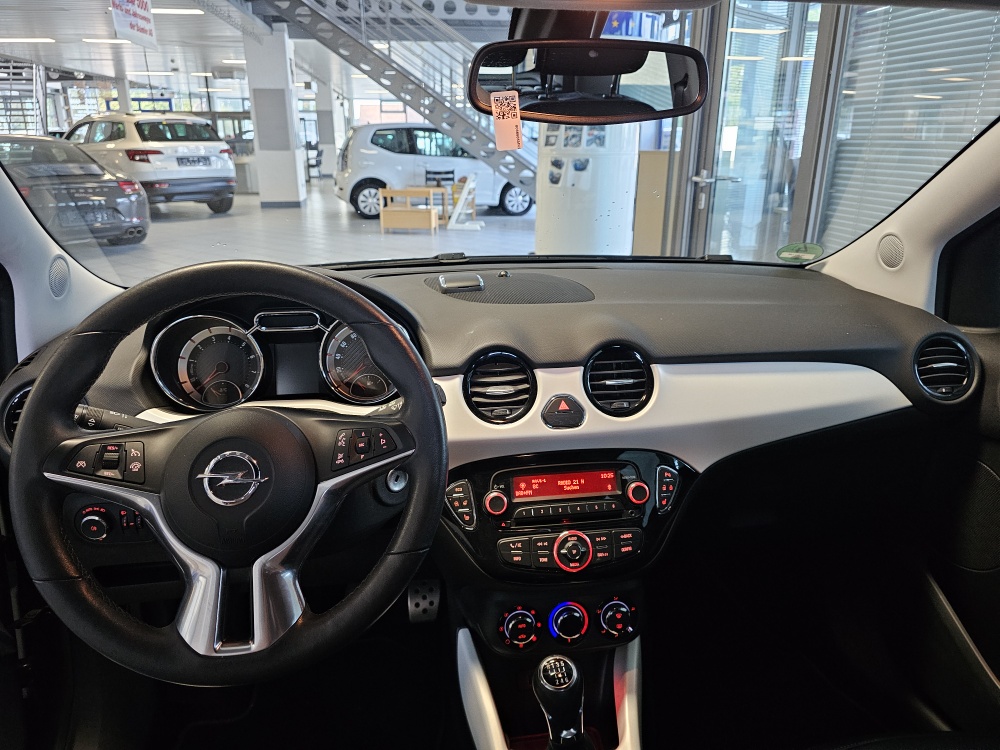 Opel Adam  bei Hoffmann Automobile in Wolfsburg kaufen und sofort mitnehmen - Bild 3
