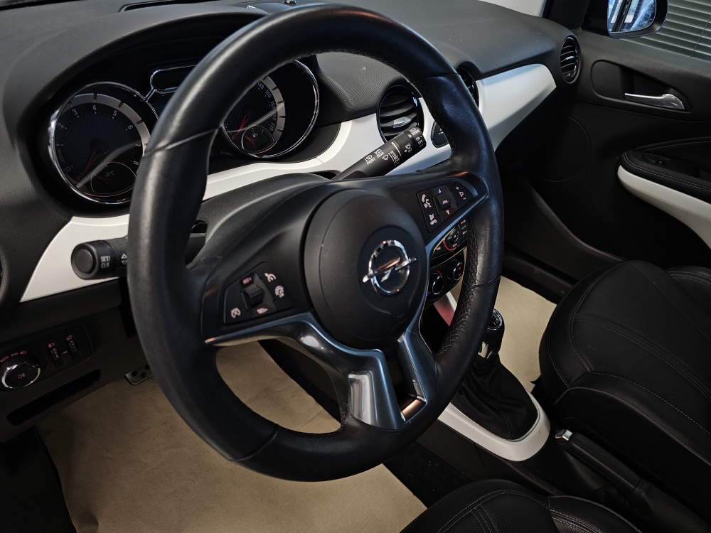 Opel Adam  bei Hoffmann Automobile in Wolfsburg kaufen und sofort mitnehmen - Bild 8