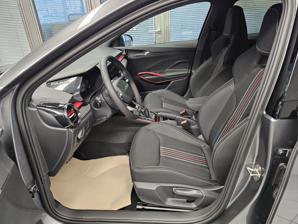 Skoda Fabia  bei Hoffmann Automobile in Wolfsburg kaufen und sofort mitnehmen - Bild 18