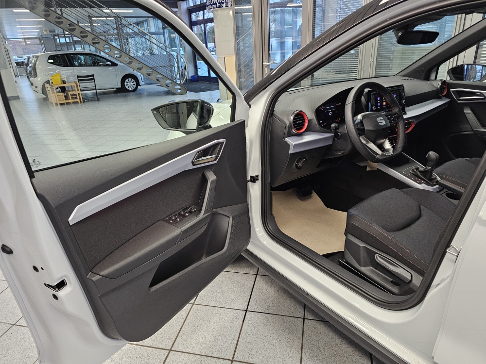 Seat Arona  bei Hoffmann Automobile in Wolfsburg kaufen und sofort mitnehmen - Bild 26