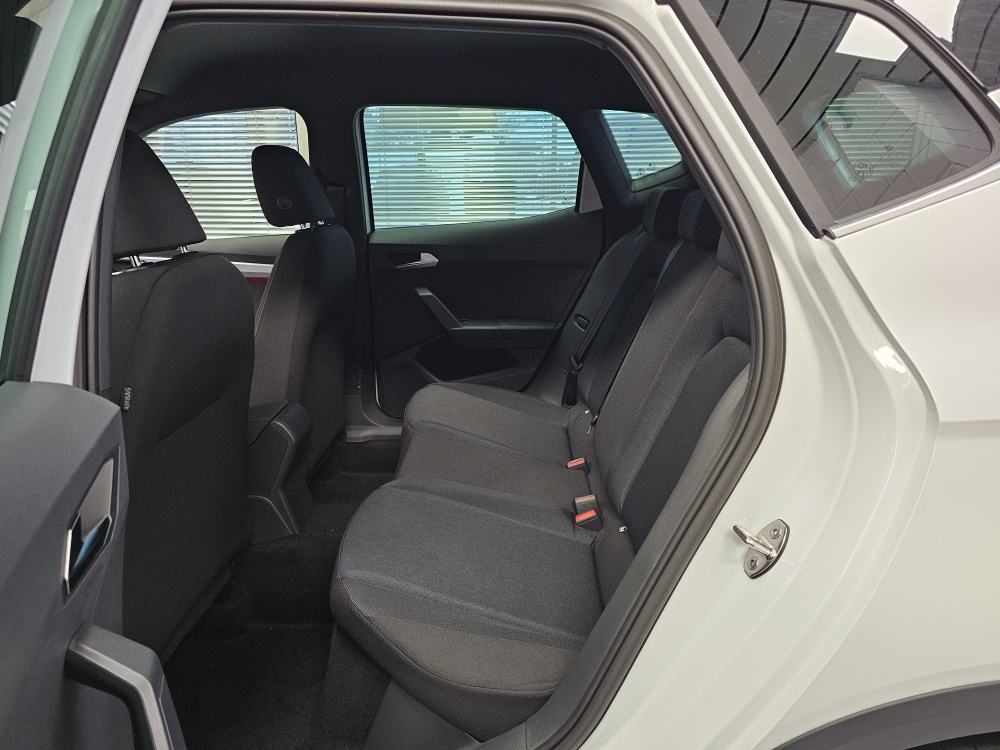 Seat Arona  bei Hoffmann Automobile in Wolfsburg kaufen und sofort mitnehmen - Bild 5