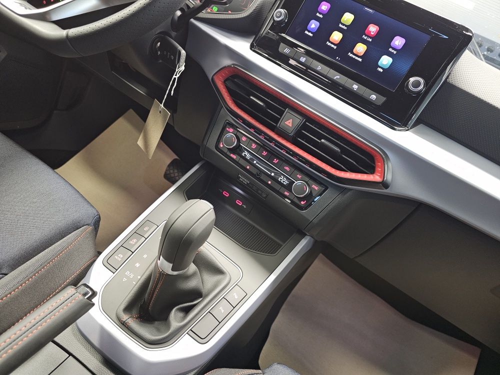 Seat Arona  bei Hoffmann Automobile in Wolfsburg kaufen und sofort mitnehmen - Bild 7