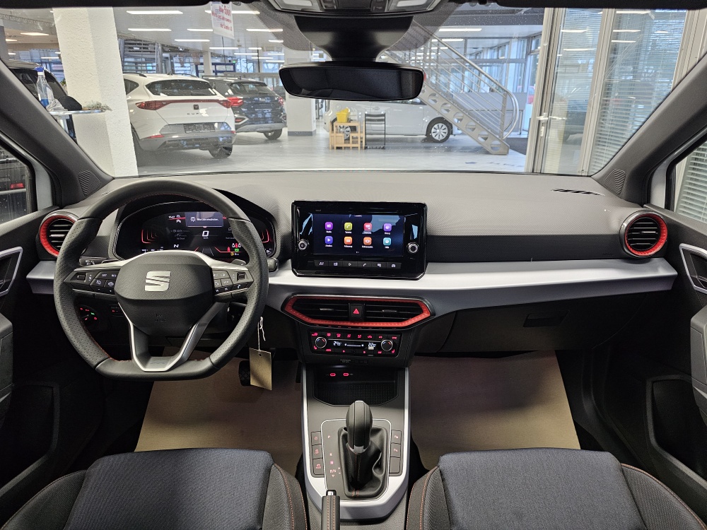 Seat Arona bei Hoffmann Automobile in Wolfsburg kaufen und sofort mitnehmen - Bild 6