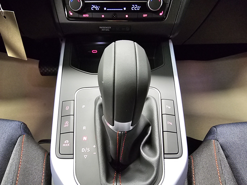 Seat Arona bei Hoffmann Automobile in Wolfsburg kaufen und sofort mitnehmen - Bild 8