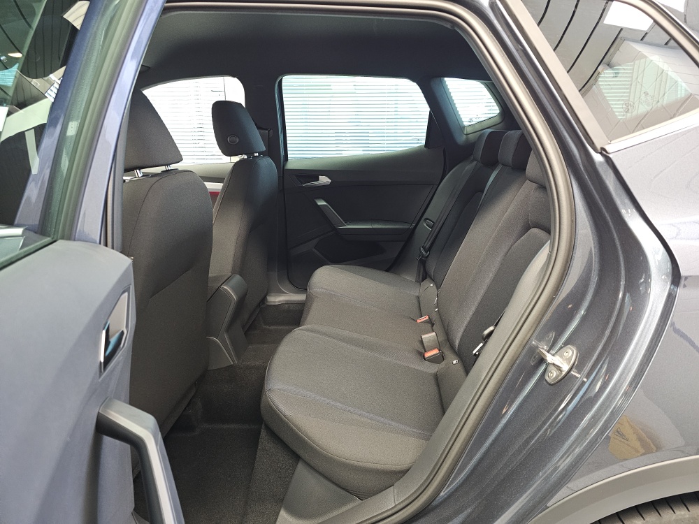 Seat Arona  bei Hoffmann Automobile in Wolfsburg kaufen und sofort mitnehmen - Bild 5