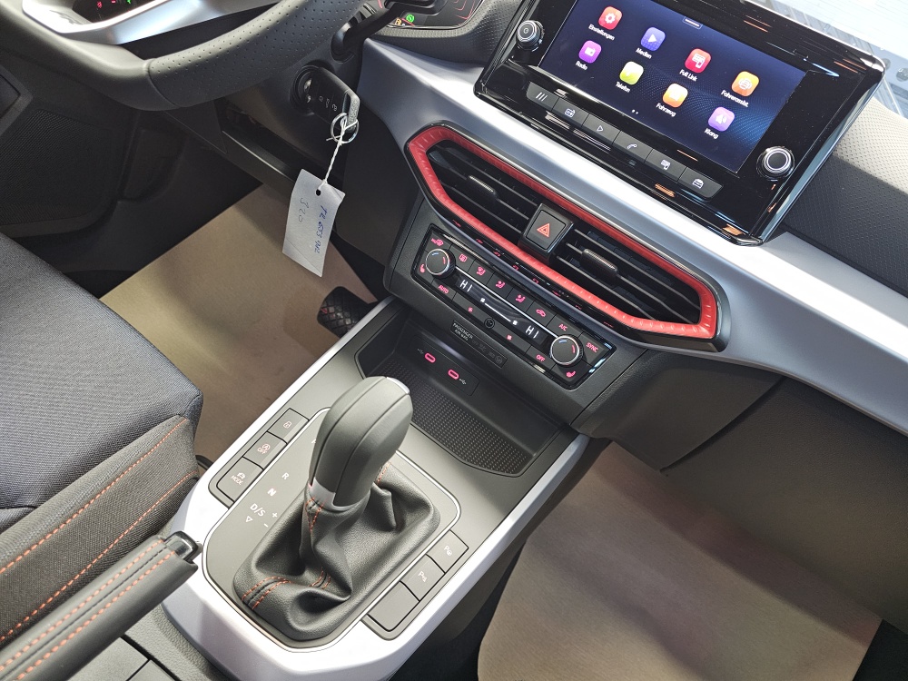 Seat Arona  bei Hoffmann Automobile in Wolfsburg kaufen und sofort mitnehmen - Bild 7