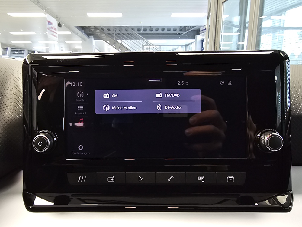 Seat Arona  bei Hoffmann Automobile in Wolfsburg kaufen und sofort mitnehmen - Bild 14