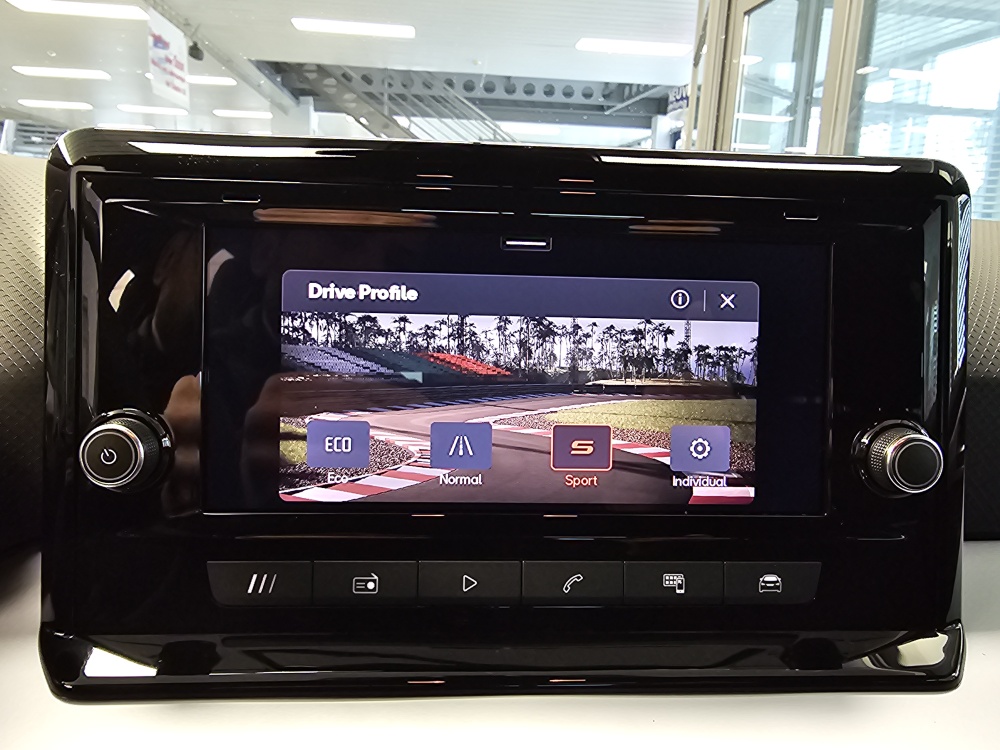 Seat Arona  bei Hoffmann Automobile in Wolfsburg kaufen und sofort mitnehmen - Bild 19