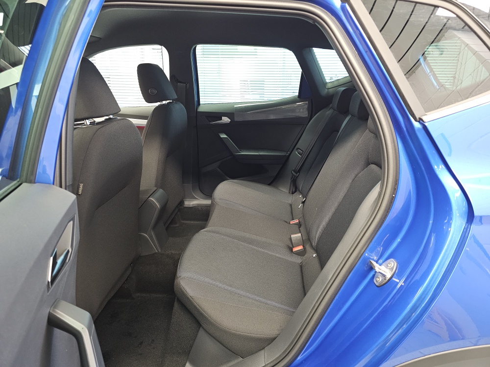 Seat Arona  bei Hoffmann Automobile in Wolfsburg kaufen und sofort mitnehmen - Bild 5