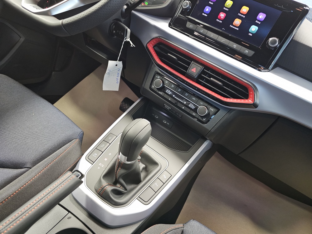 Seat Arona  bei Hoffmann Automobile in Wolfsburg kaufen und sofort mitnehmen - Bild 7