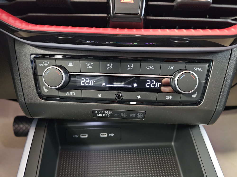 Seat Arona  bei Hoffmann Automobile in Wolfsburg kaufen und sofort mitnehmen - Bild 8