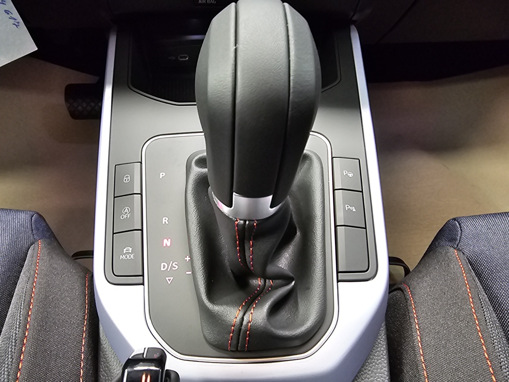 Seat Arona  bei Hoffmann Automobile in Wolfsburg kaufen und sofort mitnehmen - Bild 9