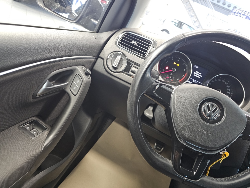 VW Polo  bei Hoffmann Automobile in Wolfsburg kaufen und sofort mitnehmen - Bild 12