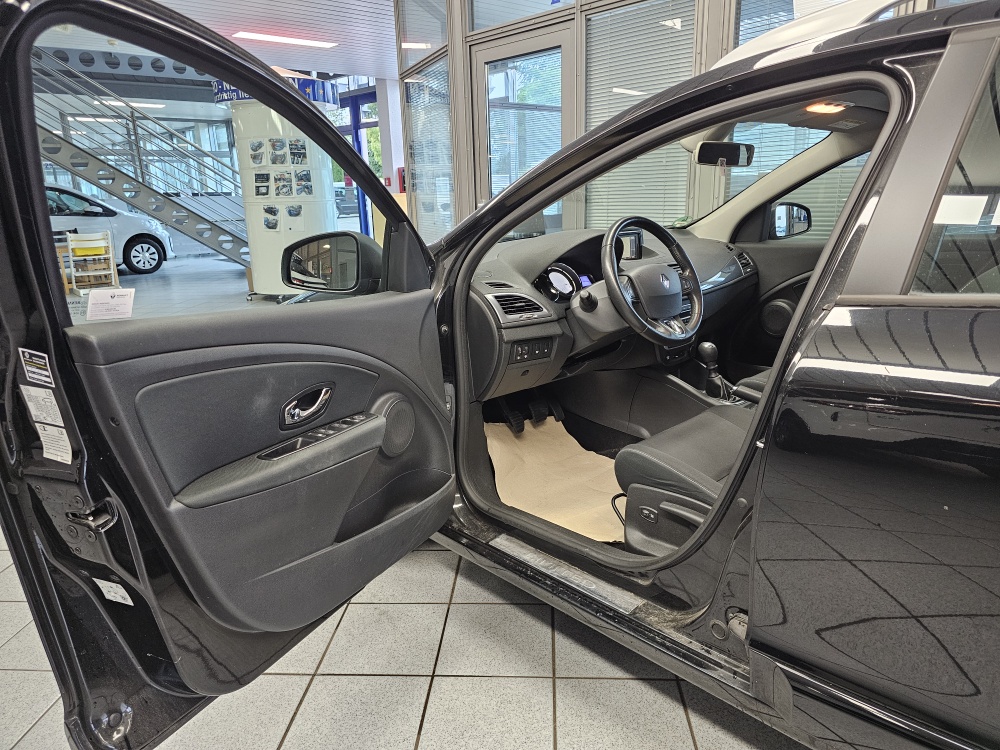 Renault Megane Grandtour  bei Hoffmann Automobile in Wolfsburg kaufen und sofort mitnehmen - Bild 11