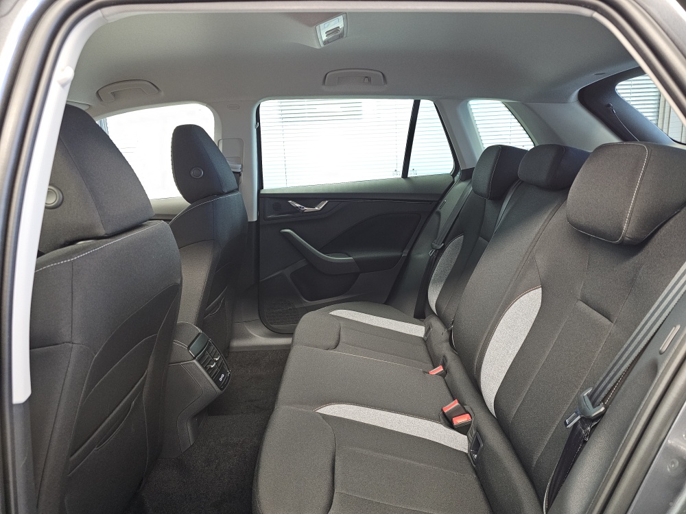 Skoda Kamiq bei Hoffmann Automobile in Wolfsburg kaufen und sofort mitnehmen - Bild 6