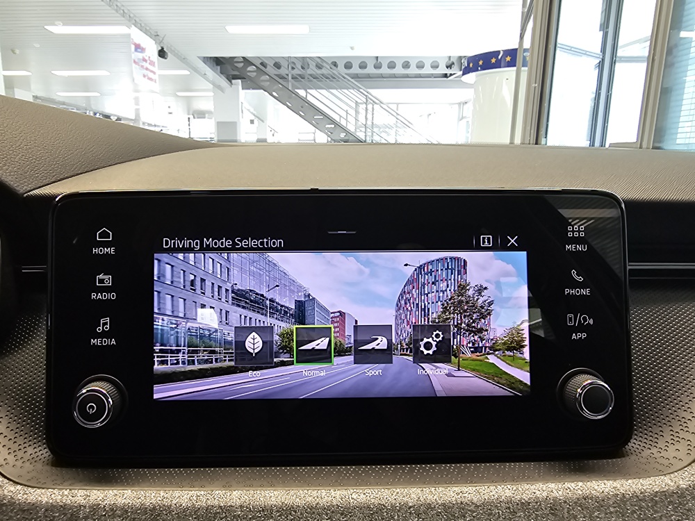 Skoda Kamiq bei Hoffmann Automobile in Wolfsburg kaufen und sofort mitnehmen - Bild 15