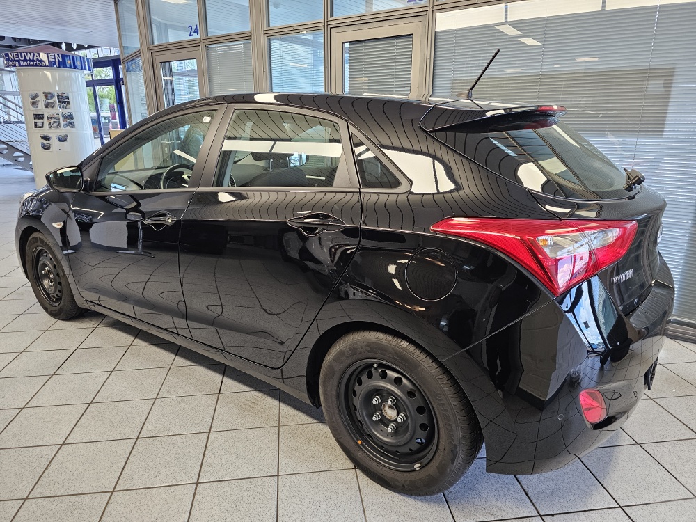 Hyundai i30  bei Hoffmann Automobile in Wolfsburg kaufen und sofort mitnehmen - Bild 12