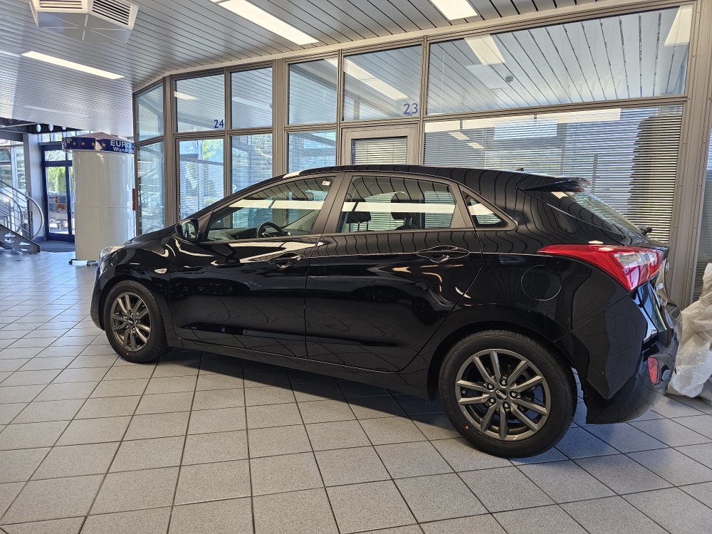 Hyundai i30 bei Hoffmann Automobile in Wolfsburg kaufen und sofort mitnehmen - Bild 21