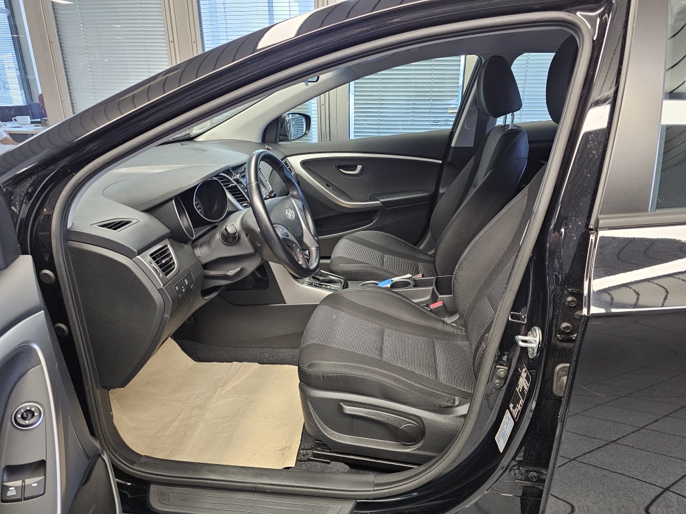 Hyundai i30  bei Hoffmann Automobile in Wolfsburg kaufen und sofort mitnehmen - Bild 9