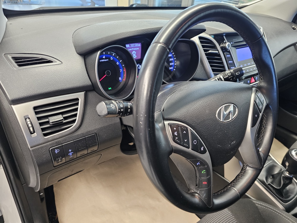 Hyundai i30 Kombi bei Hoffmann Automobile in Wolfsburg kaufen und sofort mitnehmen - Bild 14