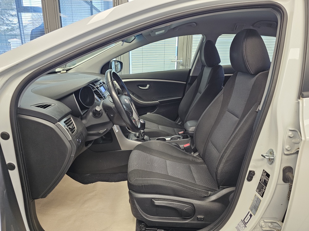 Hyundai i30 Kombi bei Hoffmann Automobile in Wolfsburg kaufen und sofort mitnehmen - Bild 15