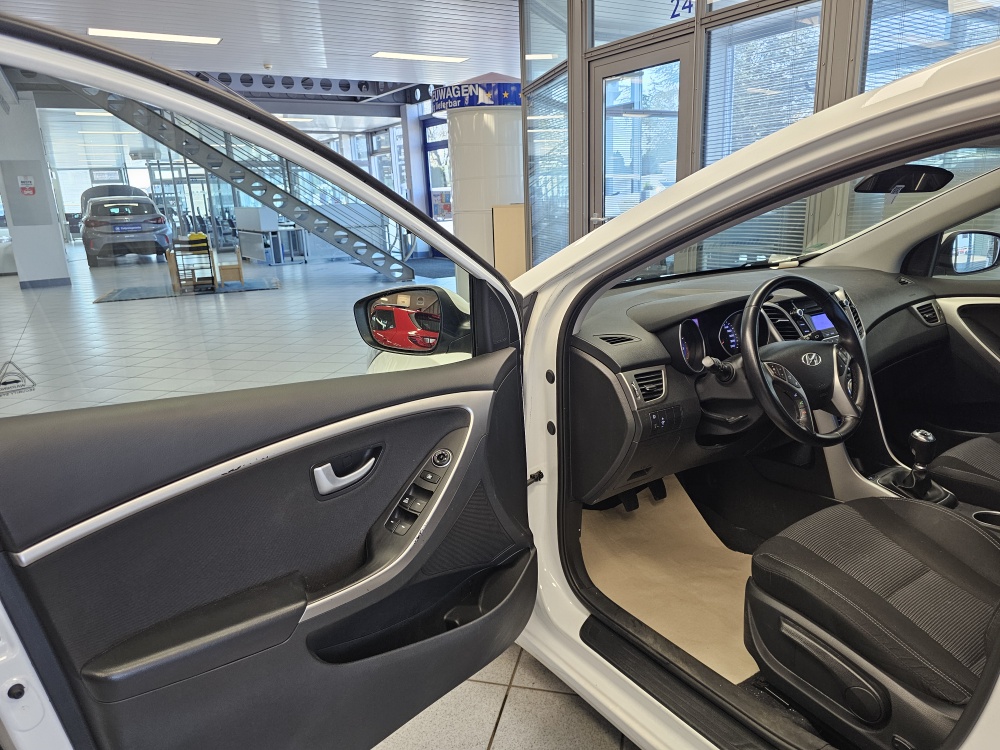Hyundai i30 Kombi bei Hoffmann Automobile in Wolfsburg kaufen und sofort mitnehmen - Bild 16