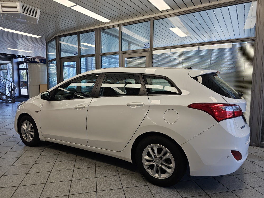 Hyundai i30 Kombi bei Hoffmann Automobile in Wolfsburg kaufen und sofort mitnehmen - Bild 17