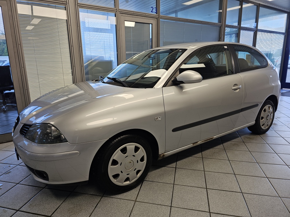 Seat Ibiza  für nur 1.300,- € bei Hoffmann Automobile in Wolfsburg kaufen und sofort mitnehmen