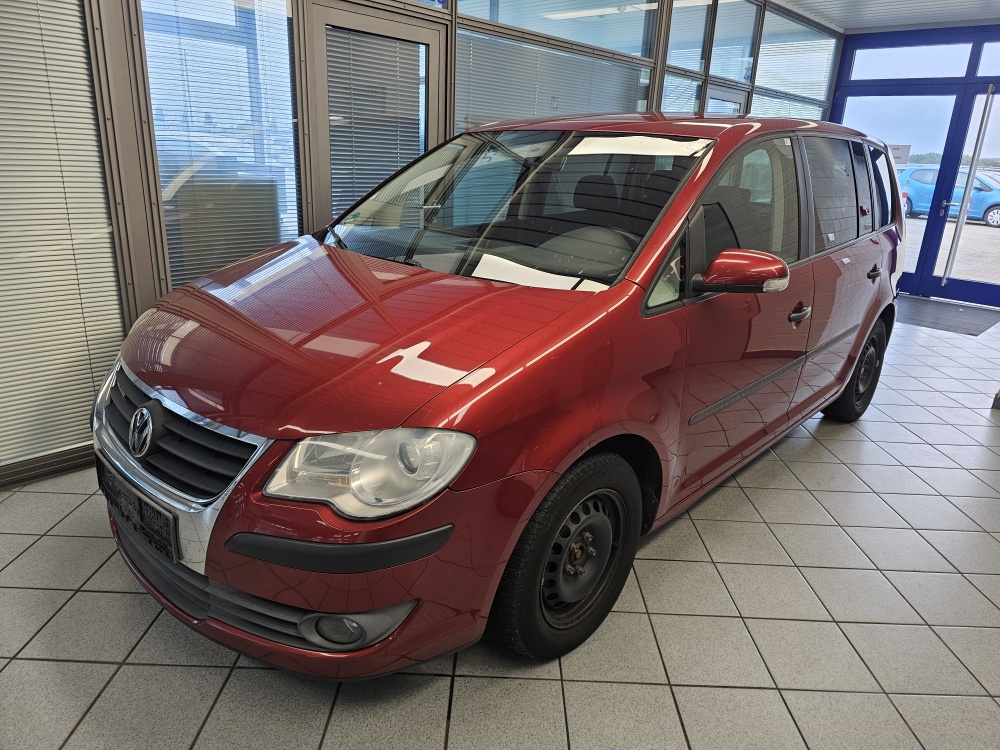 VW Touran Comfortline  für nur 2.200,- € bei Hoffmann Automobile in Wolfsburg kaufen und sofort mitnehmen