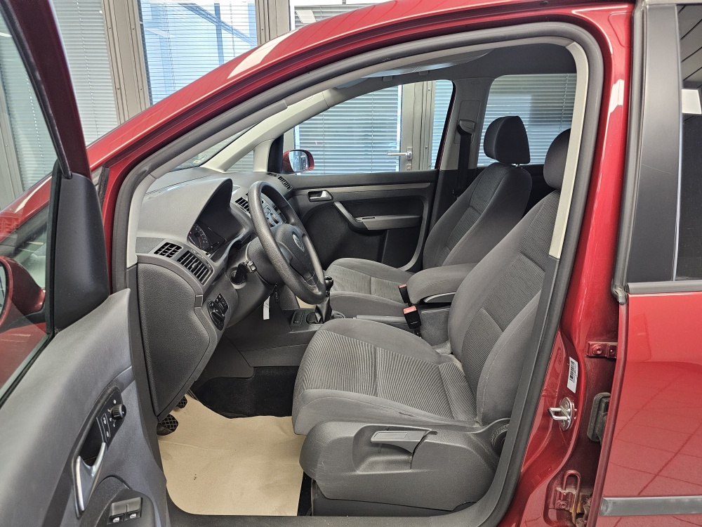 VW Touran  bei Hoffmann Automobile in Wolfsburg kaufen und sofort mitnehmen - Bild 14