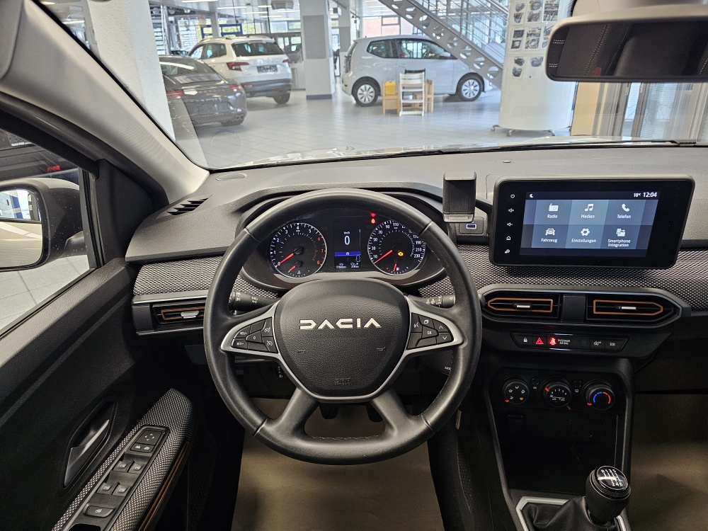 Dacia Sandero  bei Hoffmann Automobile in Wolfsburg kaufen und sofort mitnehmen - Bild 16