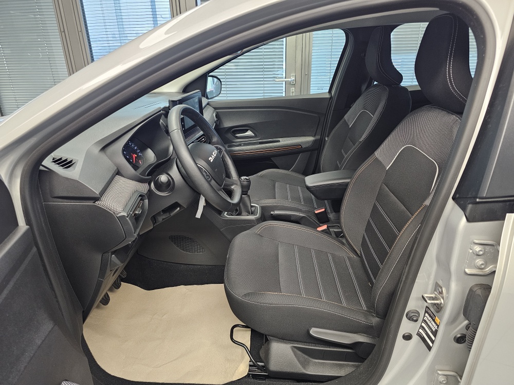 Dacia Sandero  bei Hoffmann Automobile in Wolfsburg kaufen und sofort mitnehmen - Bild 18