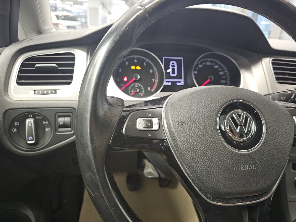 VW Golf  bei Hoffmann Automobile in Wolfsburg kaufen und sofort mitnehmen - Bild 13